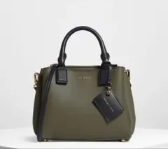 美品！CHARLES & KEITH ショルダーバッグ