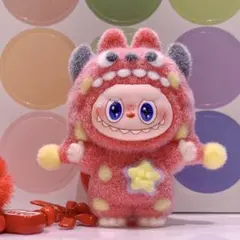 ✨モンスター風ぬいぐるみラブブキーホルダー 赤い　１個