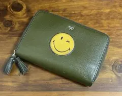 Anya Hindmarch✨二つ折り財布 スマイルステッカー カーキのサムネイル