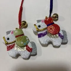 ハンドメイド　ストラップ　ちりめん根付・縁起うま　2点セット