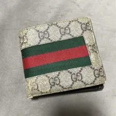 GUCCIの2つ折りメンズ財布