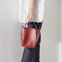 【美品】ear PAPILLONNER 牛革　チューリップミニボストンバッグ　赤