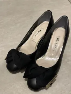 DIANA ブラック リボン付きパンプス