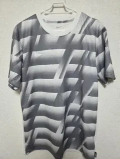 NIKE　ナイキ　ドライフィット　Tシャツ　L