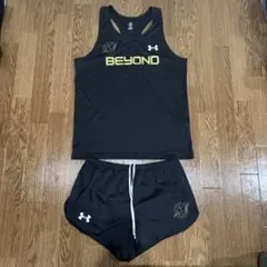 【レディース】UnderArmour BEYOND タンクトップ＆ショートパンツのサムネイル