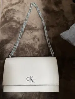 CK ホワイト ショルダーバッグ