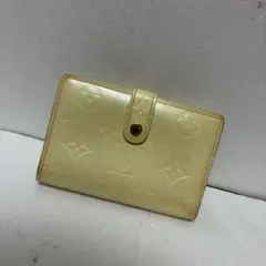 LOUIS VUITTON ヴェルニ 二つ折り財布 ベージュ ラドロー LOUIS VUITTON ヴェルニ 二つ折り財布 ベージュ ラドロー - メルカリ