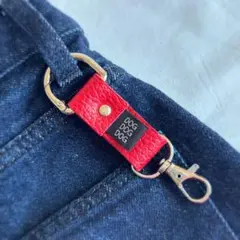 本革　DOGタグ付きキーホルダー　赤
