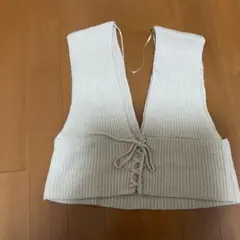 【匿名配送】GU アイボリー Vネックニットベスト　M