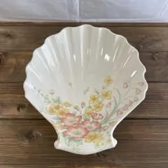 ✳︎ヴィンテージ✳︎ボウル✳︎プレート✳︎貝殻にお花のデザイン✳︎