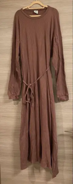 Item thumbnail for item ec2109fe-0132-42ff-9a4b-9007e4066a09