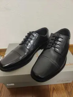 Clarks Howard Cap ブラックレザー ビジネスシューズ 24cmのサムネイル