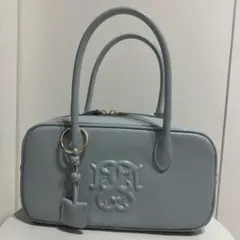 匿名配送】SNIDEL エンボスロゴボストンバッグ シルバー - メルカリ