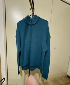 FRED PERRY リブ編み タートルネック セーター