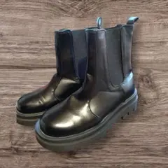 【値下げ交渉承ります】ブラック サイドゴアブーツ 厚底 サイズ37 ソフト裏地