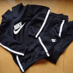 Nike 黒 ジャージ フード付き