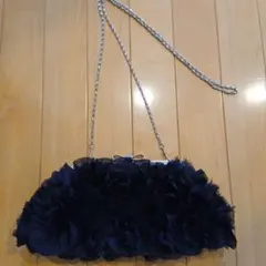黒いフリル　パーティーバッグ