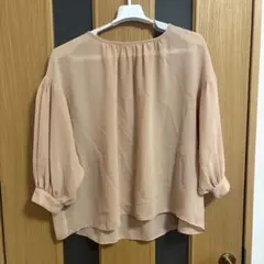 シフォン ベージュ バルーンスリーブ シャツ