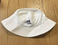 adidas バケットハット　ホワイト