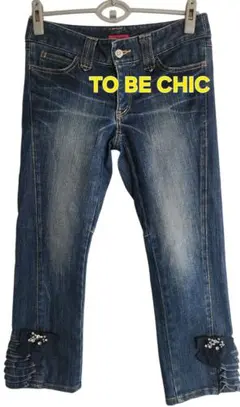 大変美品　TO BE CHIC ビジューリボン付き　デニムハーフパンツのサムネイル