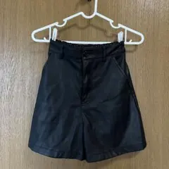 フェイクレザーショートパンツ ブラックSS