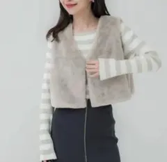 美品 coca コカ フェイクファーベスト グレージュ グレイッシュベージュ