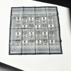 ZANOBETTI ハンカチ 幾何学 ネイビー系のサムネイル