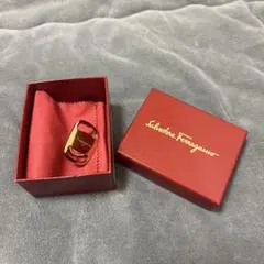 Salvatore Ferragamo スカーフリング ゴールド