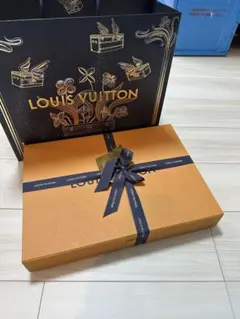 LOUIS VUITTON ギフトボックス オレンジ　ショッパー　クリスマス