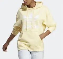 ね*ん様 新品アディダスオリジナル　パーカーadidas イエロー フーディ S