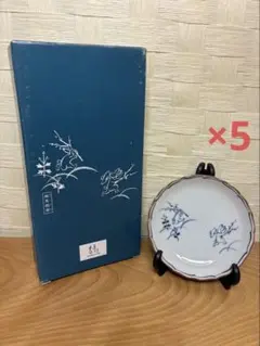 【新品未使用】橘吉 たち吉　兎文様 銘々　小皿 5枚セット箱付きのサムネイル
