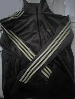 adidas Originals ベロア トラックジャケット ブラウンのサムネイル