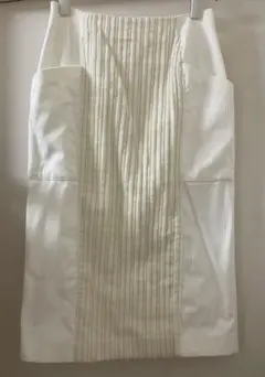 EMMALIAの膝丈スカート