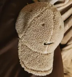 Nike フリース ベースボールキャップ ベージュ