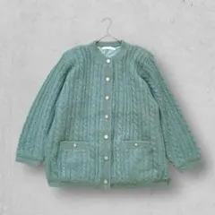f727【ノアンヌ】クルーネックケーブルニットカーディガン　グリーン　レディース