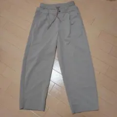 ZARA スラックス ベージュ ウエストゴム ドローコード Mサイズのサムネイル