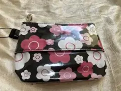 ティッシュポーチ