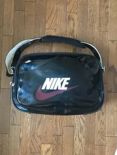 ナイキ エナメルバック