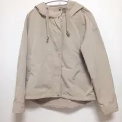 GU マウンテンパーカー ベージュ　Mサイズ