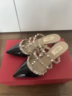 VALENTINO（ヴァレンティノ）ロックスタッズパンプス　ローヒール　37