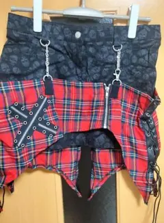 衣領風騒　パンク系スカートのサムネイル