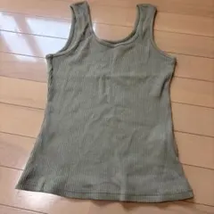 オリーブ色 リブ編み タンクトップ Mサイズ