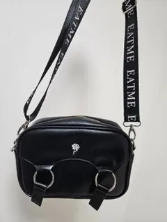 EATMEのガーターデザインショルダーバッグ　ブラック