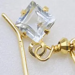 ♥️新品18金♥️K18スカイブルートパーズ✨天然石✨イエローゴールド✨両耳用ペア✨