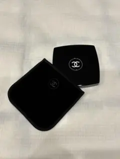 【美品】CHANEL コンパクトミラー ブラック 専用ケース付き