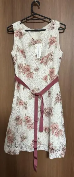 BE RADIANCE 花柄 レースワンピース Fサイズのサムネイル