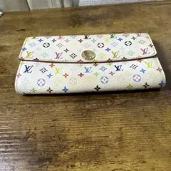 ルイヴィトン モノグラム マルチカラー ヴィエノワ 二つ折り がま口 財布 白 2025年最新】ルイヴィトン 二つ折り財布 マルチカラーの人気