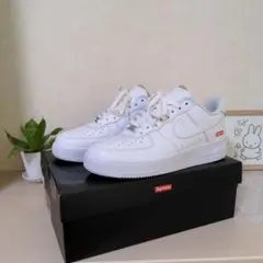 Supreme Nike Air Force 1 Low Whiteのサムネイル
