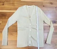 レディースカーディガン 長袖 前ボタン ライトグリーン Mサイズ（表記38）