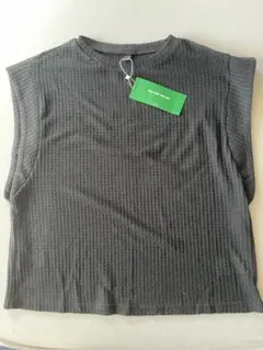 SHEIN ダークグレー ノースリーブ Tシャツ